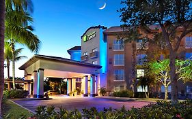 Holiday Inn Express & Suites Naples Downtown - 5th Avenue